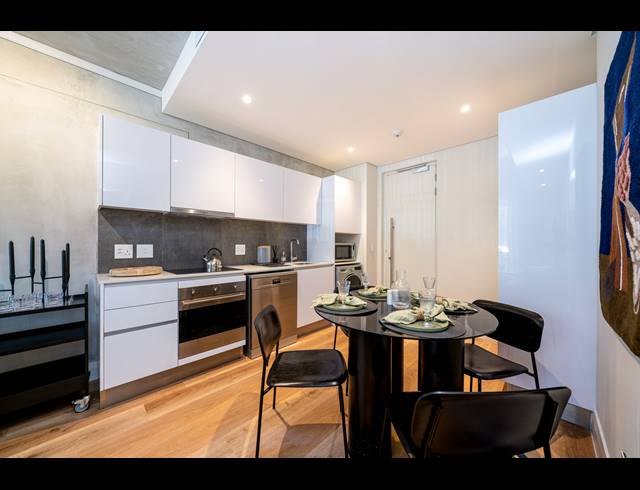 2 BEDROOM APARTMENT FOR SALE IN VREDEHOEK